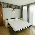 Etnapartment 4 * 贾迪尼-纳克索斯