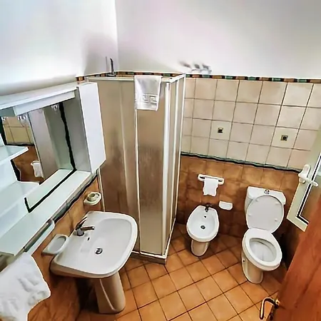 Etnapartment 4 *